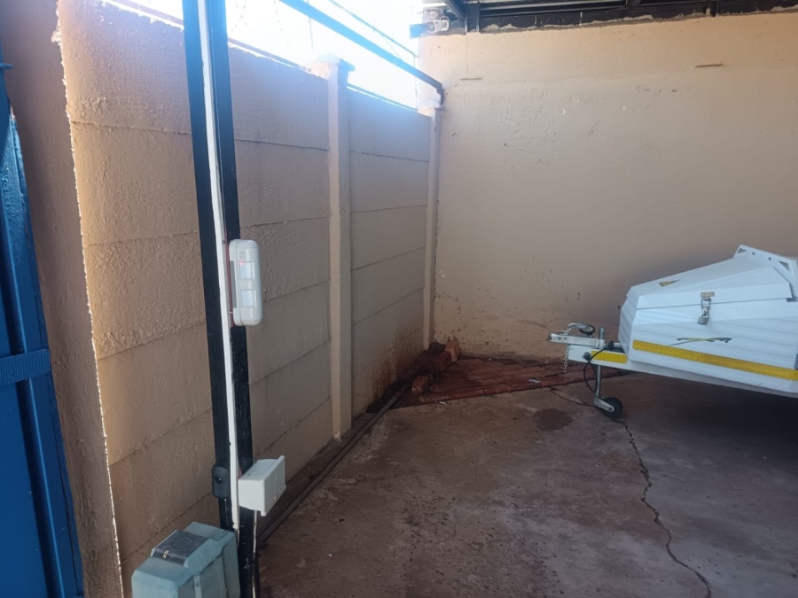 3 Bedroom Property for Sale in Carters Glen Northern Cape